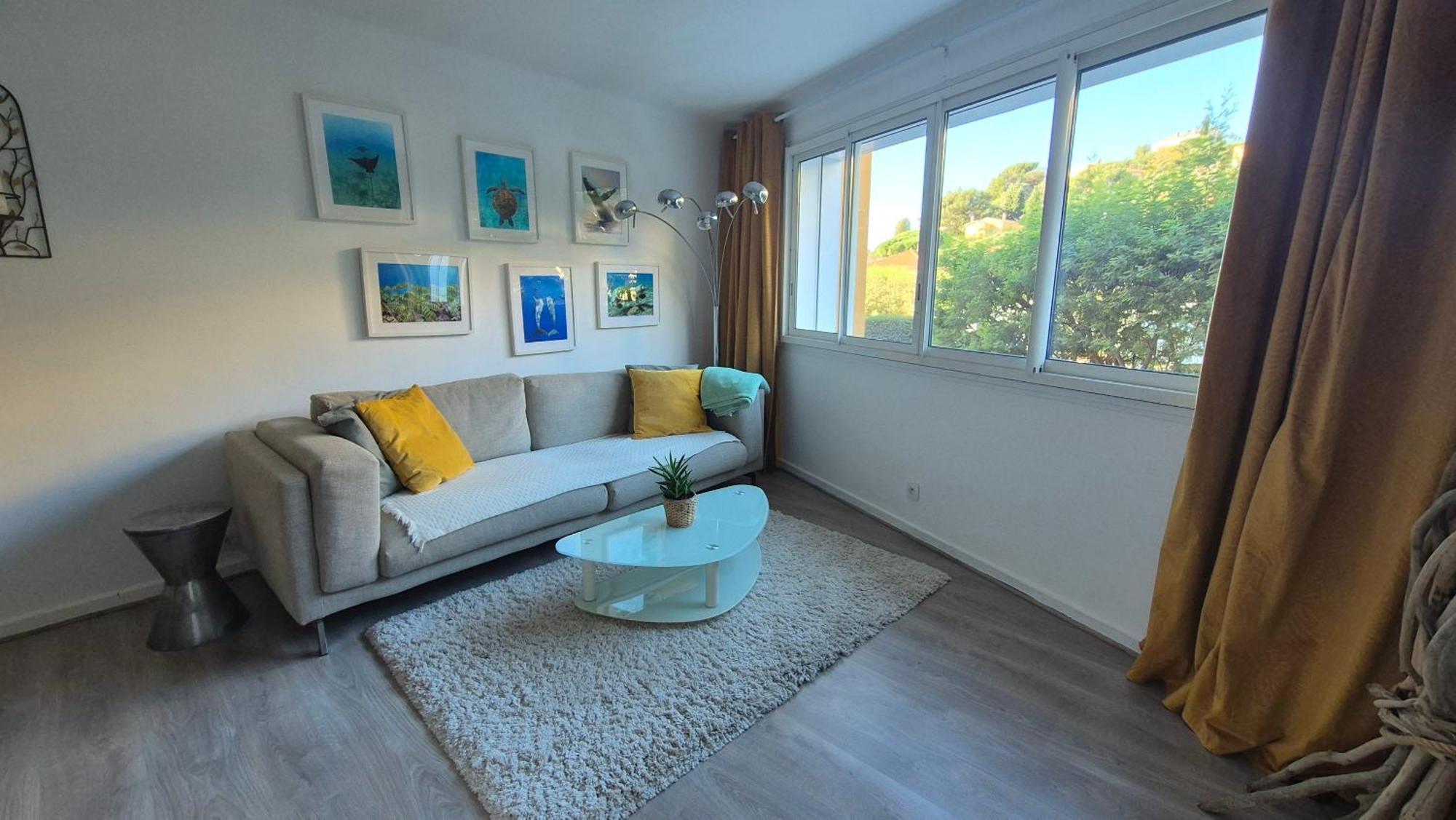 Rose Apartment Льо Лаванду Екстериор снимка
