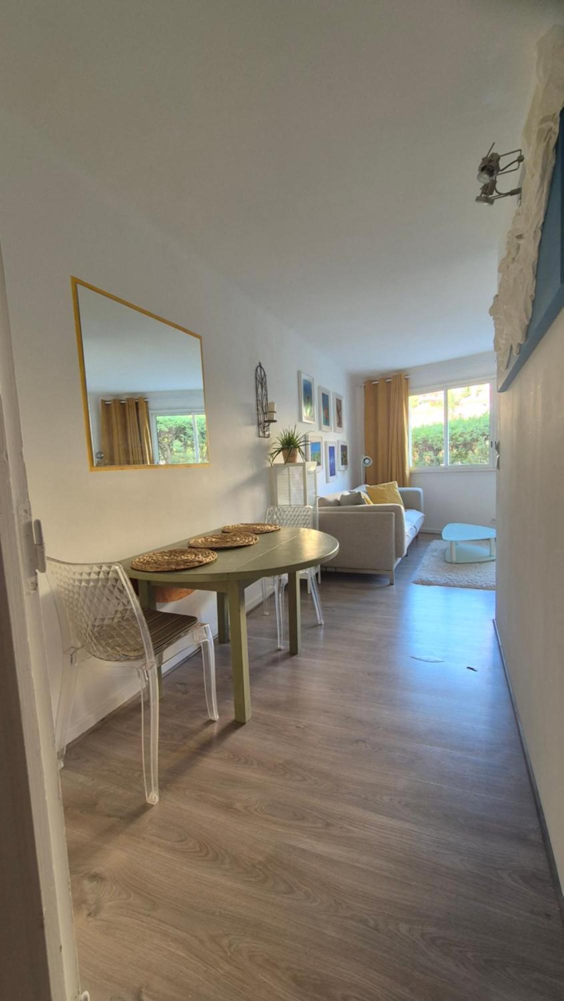 Rose Apartment Льо Лаванду Екстериор снимка